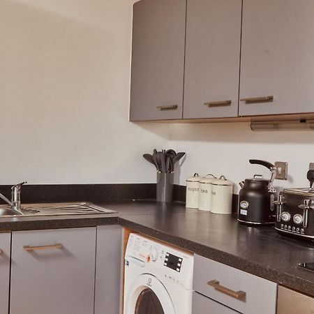 Central Leeds Dock Apt, Free Secure Parking! 2 Bed 外观 照片