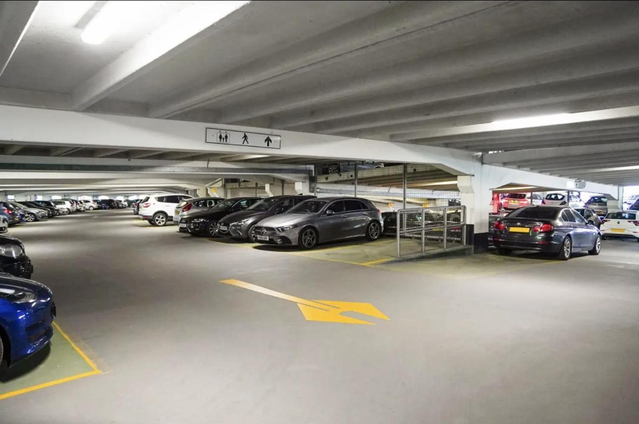 Central Leeds Dock Apt, Free Secure Parking! 2 Bed 外观 照片