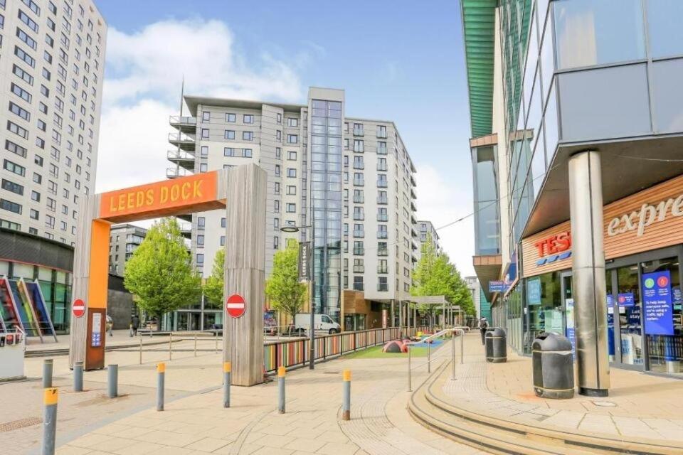 Central Leeds Dock Apt, Free Secure Parking! 2 Bed 外观 照片