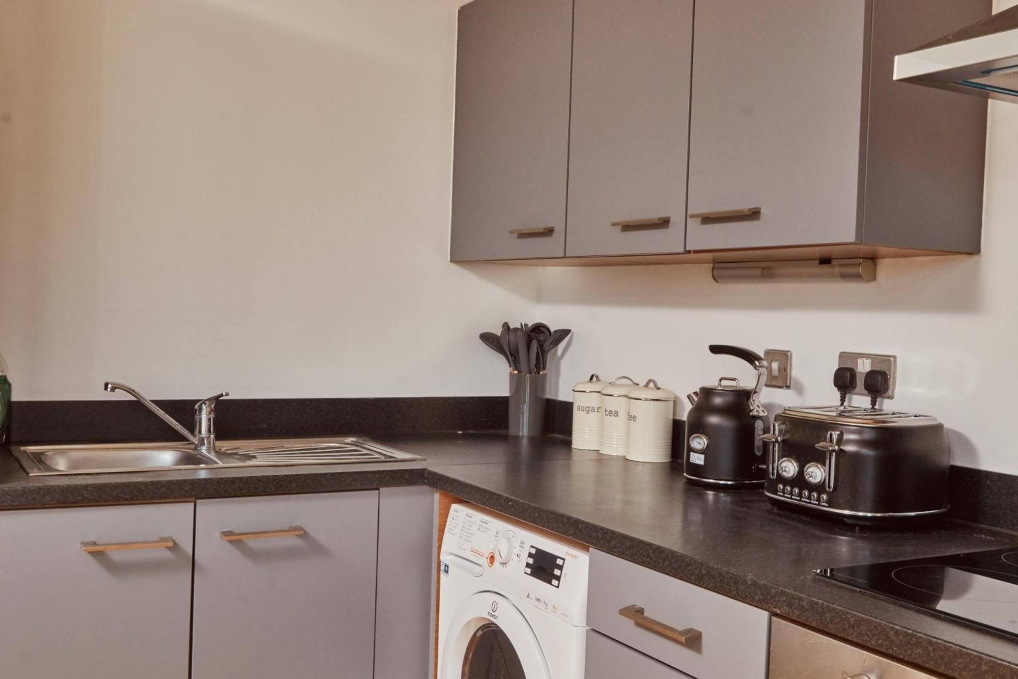 Central Leeds Dock Apt, Free Secure Parking! 2 Bed 外观 照片