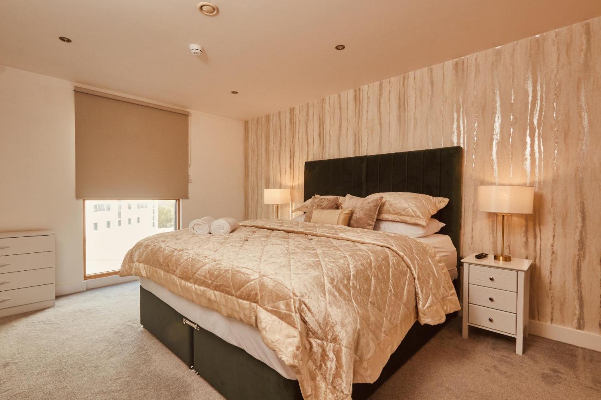 Central Leeds Dock Apt, Free Secure Parking! 2 Bed 外观 照片